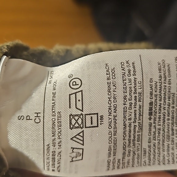 Women sweater in excellent condition - Picture 3 of 3